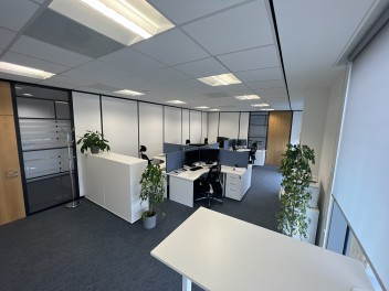 Office w Furniture3